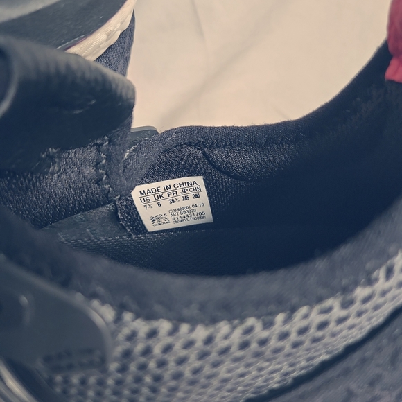 ADIDAS Pure Boost Wmns 7.5 Black Running Sneakers - Picture 7 of 13